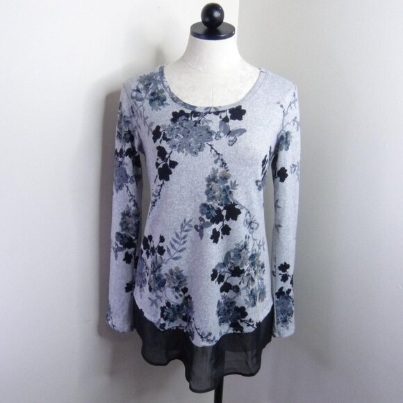 Maurices Women's XS Gray Floral Stretch Tapered Long-Sleeve Knit Sweater Top - Picture 1 of 7